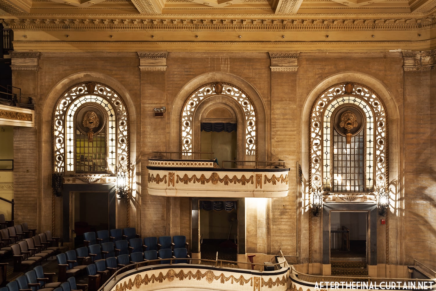 studebaker_theatre_14-min.jpg
